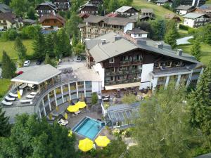 Bazén v ubytování Naturhotel Ortners Eschenhof nebo v jeho okolí