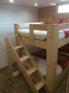 Un ou plusieurs lits superposés dans un hébergement de l'établissement L'Isba