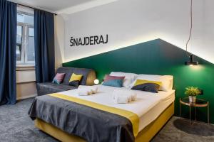 Posteľ alebo postele v izbe v ubytovaní Stay Swanky Hostel