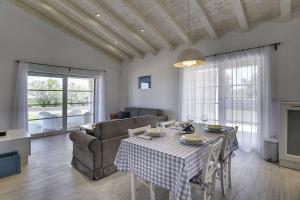 Posedenie v ubytovaní Holiday Home Casa Histria