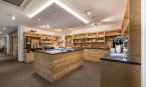 Kuchyň nebo kuchyňský kout v ubytování Design Hotel Frauenschuh