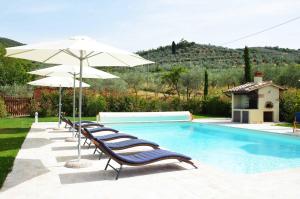 Piscina di Luxury Villa with a Private Pool o nelle vicinanze