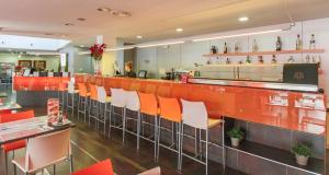 Restauracja lub miejsce do jedzenia w obiekcie H2 Fuenlabrada