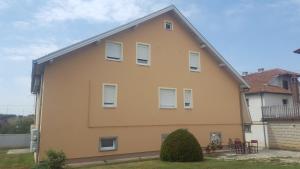 Budova, v ktorej sa ubytovanie bed & breakfast nachádza