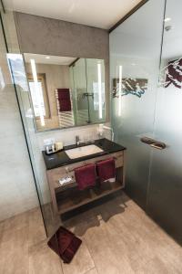 Łazienka w obiekcie Aktivhotel Tuxerhof