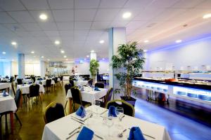 Restaurace v ubytování Hotel Bonalba Alicante