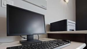 TV a/nebo společenská místnost v ubytování Best Western Plus Moncton