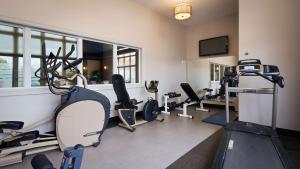 Fitness centrum a/nebo fitness zařízení v ubytování Best Western Plus Moncton
