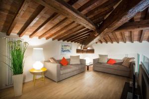 A seating area at Le Residenze a Firenze - Residenza Covoni Apartment in the historical center of Florence