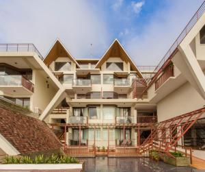 Gedung tempat resor berlokasi