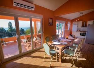 Balkón nebo terasa v ubytování Apartments Villa Kristina