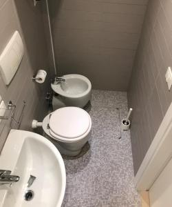 A bathroom at Santi Apostoli Apartment