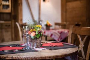 Nápoje v ubytování Romantik Hôtel l'Etoile