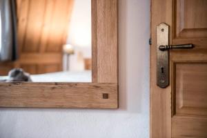 Postel nebo postele na pokoji v ubytování Romantik Hôtel l'Etoile