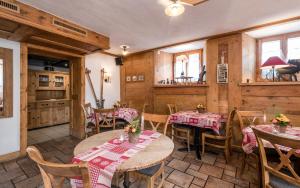Restaurace v ubytování Romantik Hôtel l'Etoile