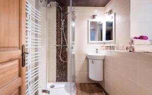 Koupelna v ubytování Romantik Hôtel l'Etoile