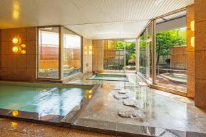 Bazén v ubytování Kofu Kinenbi Hotel nebo v jeho okolí