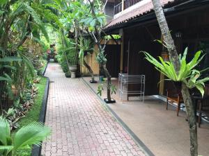 Zahrada ubytování De Puspa Residence Seminyak