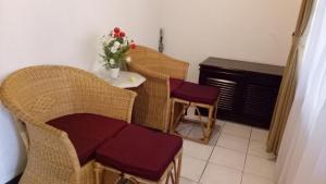 Posezení v ubytování De Puspa Residence Seminyak