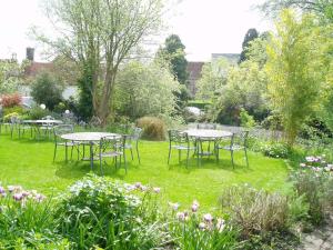 A garden outside The Chequers Inn 