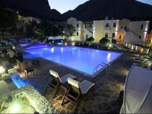Bazén v ubytovaní Pearl Bay Hotel Apartments alebo v jeho blízkosti