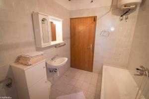 Koupelna v ubytování Villa Suzana + 27 fotografií