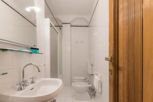 Phòng tắm tại Hotel San Marco Sestola