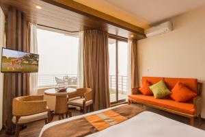Televisi dan/atau pusat hiburan di Hotel Mystic Mountain