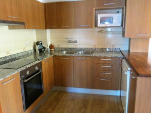 Kuchyňa alebo kuchynka v ubytovaní Apartamentos Rurales Les Barnedes