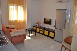 TV a/nebo společenská místnost v ubytování Apartments Marina