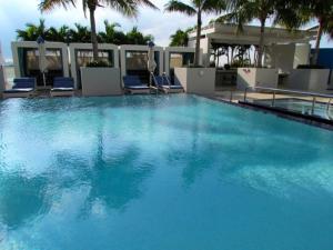 Swimmingpoolen hos eller tæt på 2 BR W Residences Ft. Lauderdale