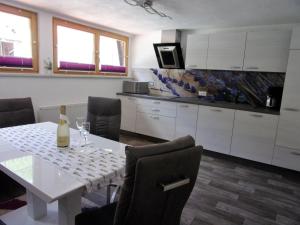 Kuchyň nebo kuchyňský kout v ubytování Haus Sonnenhang