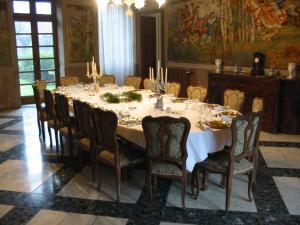 Reštaurácia alebo iné gastronomické zariadenie v ubytovaní Agriturismo Villa Gropella