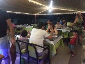 Imagen de la galería de Moda Motel, en Sipahili