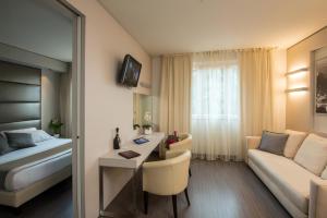 Postel nebo postele na pokoji v ubytování As Hotel Dei Giovi + 37 fotografií