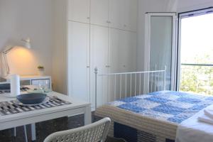 Posteľ alebo postele v izbe v ubytovaní Penthouse & apartments by the Sea airport Airstay