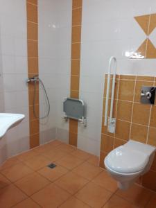 Koupelna v ubytování Penzion U Kostela