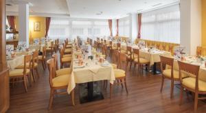 Restaurace v ubytování Hotel Schweizer Hof Thermal und Vital Resort