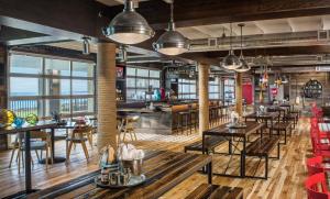 Restaurace v ubytování Cliff House Maine