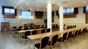 Area bisnis dan/atau ruang konferensi di Hotel Villa Völgy Wellness & Konferencia