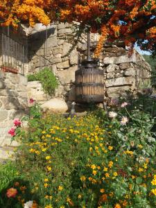 Jardín al aire libre en Casa A Chairiña y A Revolta