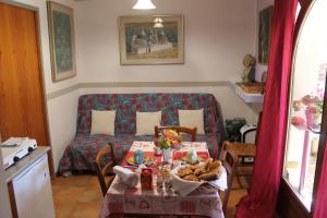 Gallery image of B&B Artistic House in Cassano Magnago