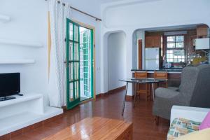 マスパロマスにあるCasa de 5 dormitorios y 2 terrazasのギャラリーの写真