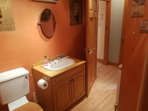 A bathroom at Hosefield Bed and Breakfast 