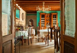 Reštaurácia alebo iné gastronomické zariadenie v ubytovaní Hotel Rural Era de la Corte - Adults only