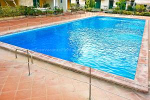 Bazén v ubytování STELLA MARINA Beach&Pool Catania Taormina Etna District nebo v jeho okolí + 19 fotografií