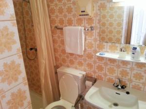 Koupelna v ubytování Privatzimmer Dimitrova + 28 fotografií