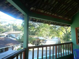 Albergue Muzy的阳台或露台