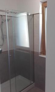 A bathroom at B&B la Palma