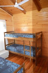 Двуетажно легло или двуетажни легла в стая в Las Cabanas
